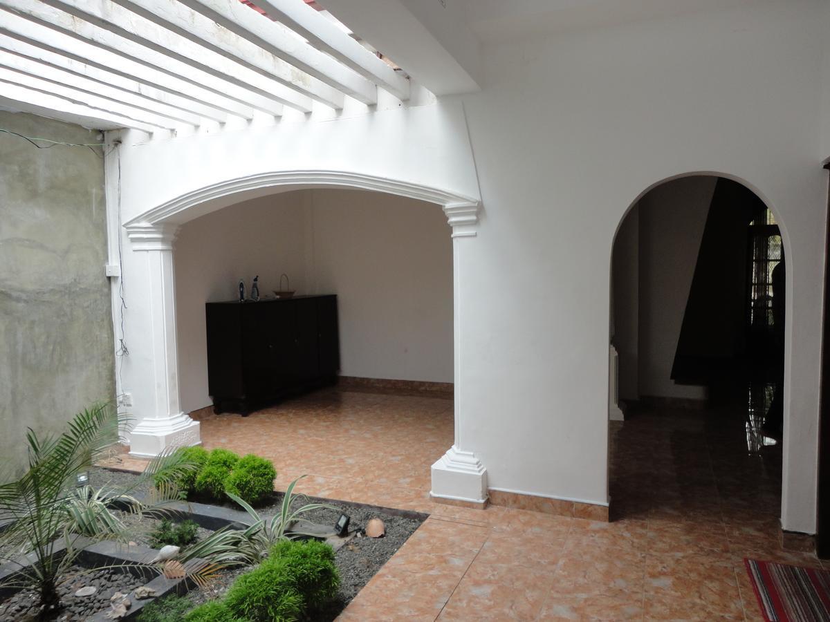 Villa De Rosh Ettukala Exterior photo